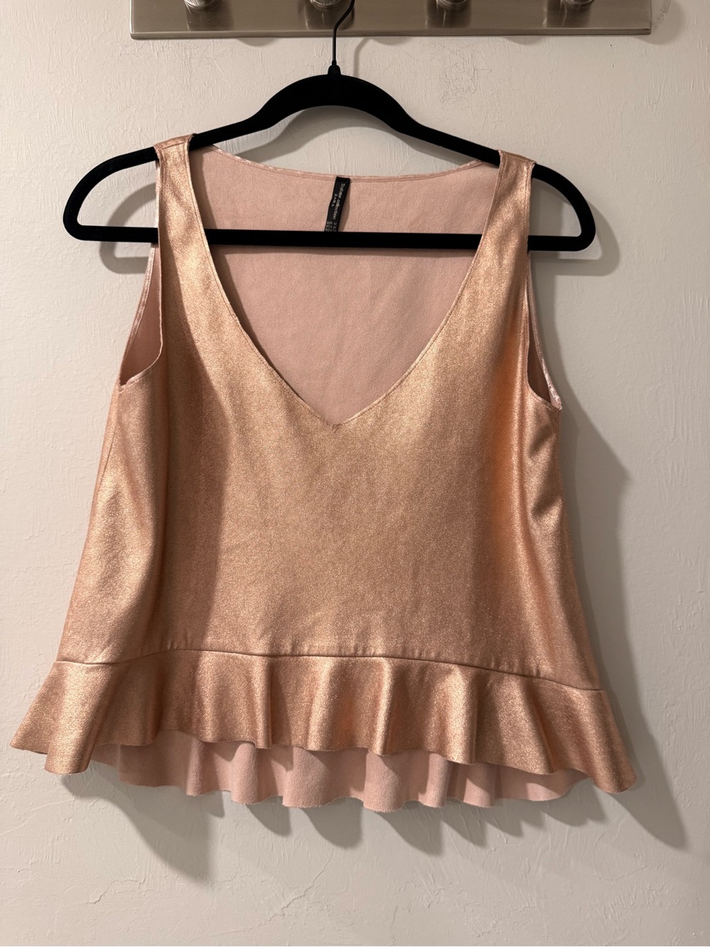 Zara Trafaluc Rose Gold Metallic Ruffle Hem V-Neck Tank Top M Y2K